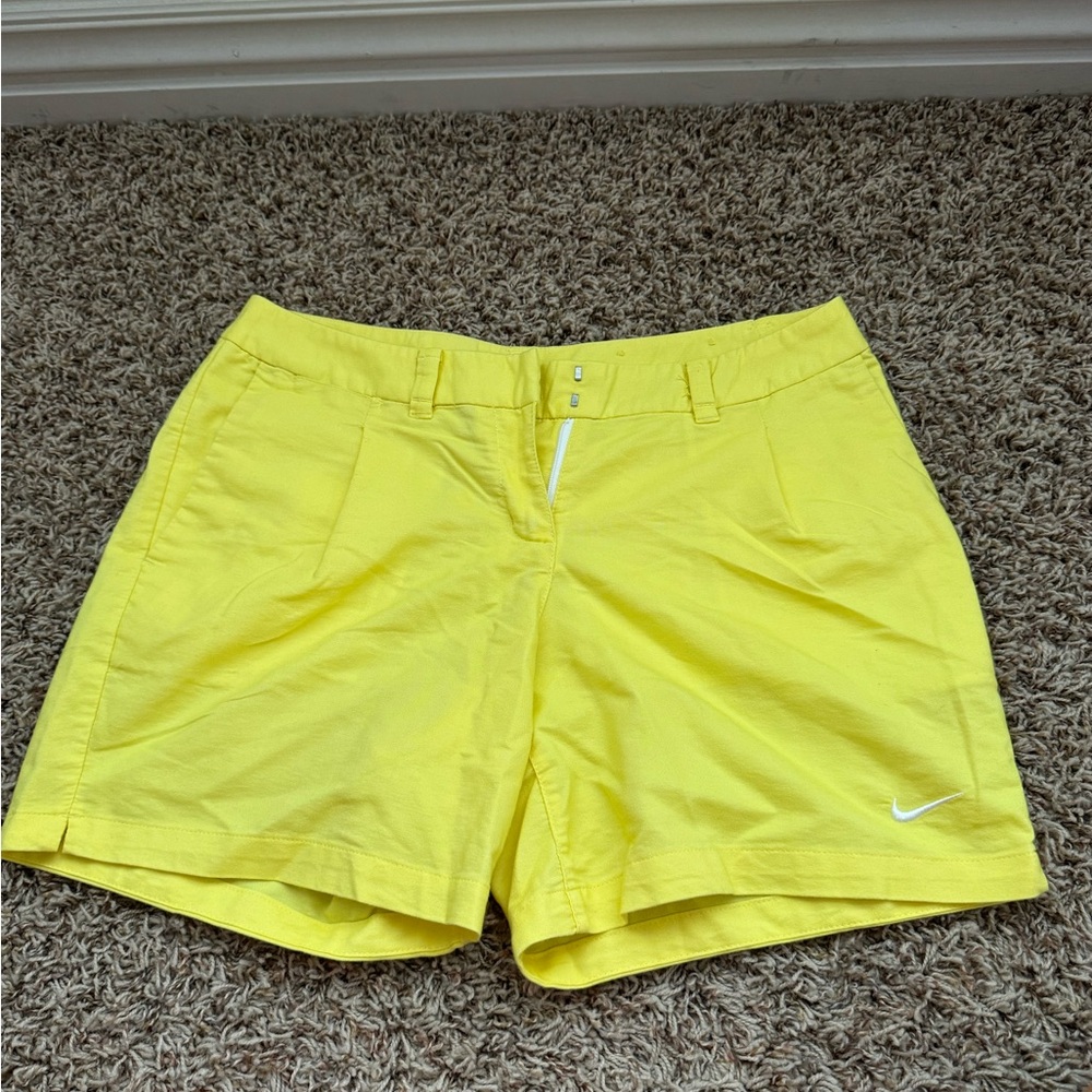 Nike Golf Shorts Women size 4